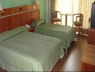Hotel Charles 3*