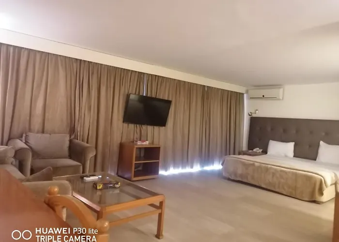 Charles Hotel
