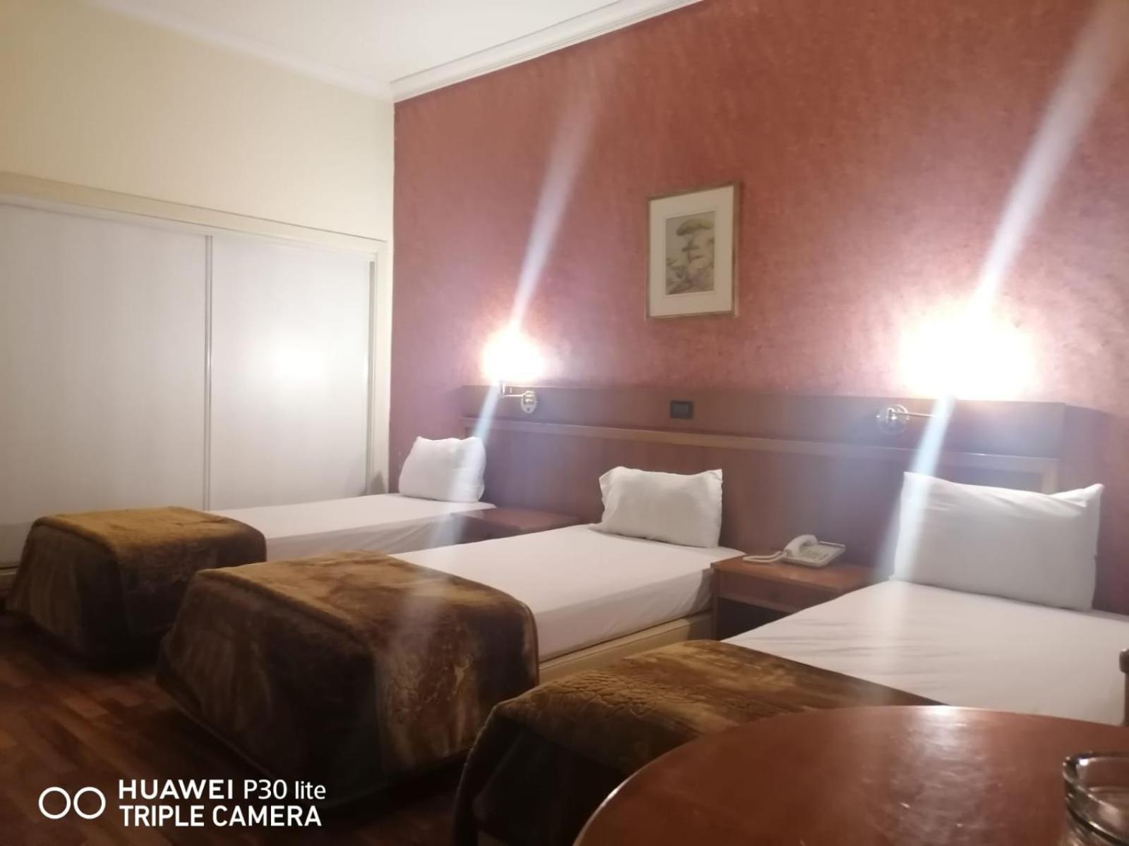 Charles 3* Beirut