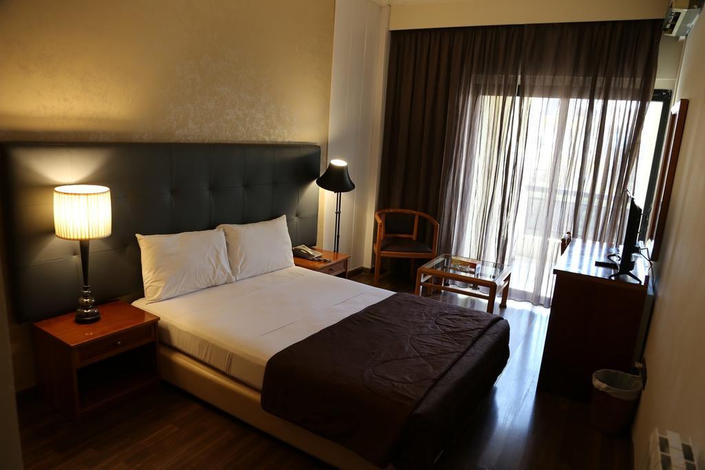 Charles Hotel