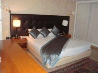 Charles 3* Beirut