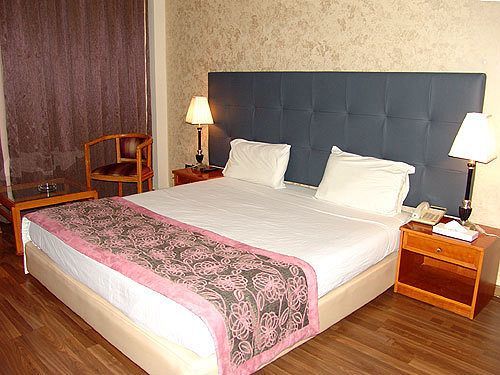 Charles Hotel 3*