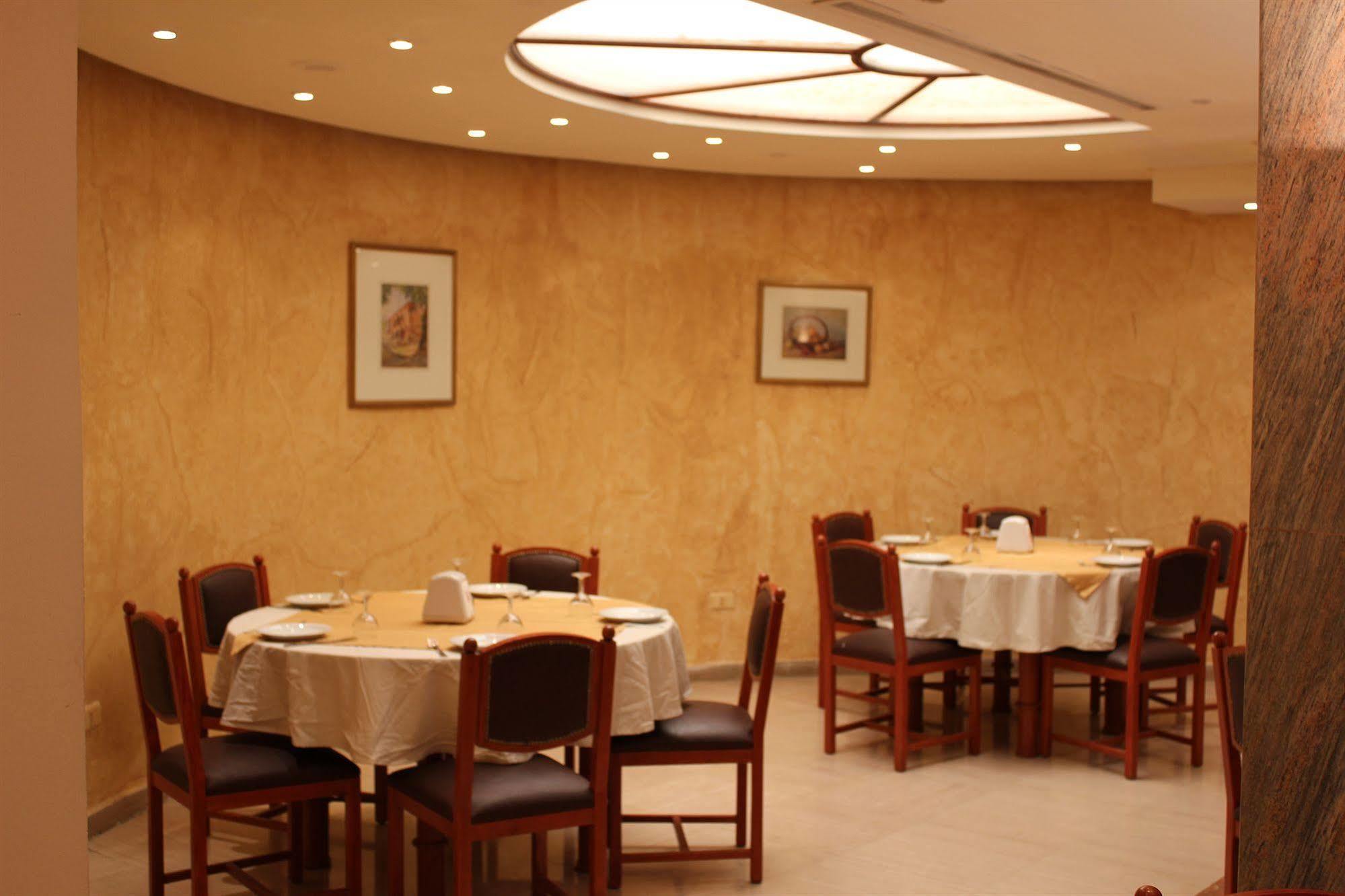 Charles Hotel