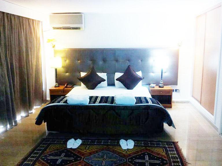Hotel Charles 3*